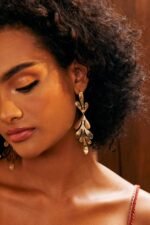 Brass Leaf Dangle Earrings - Image 4